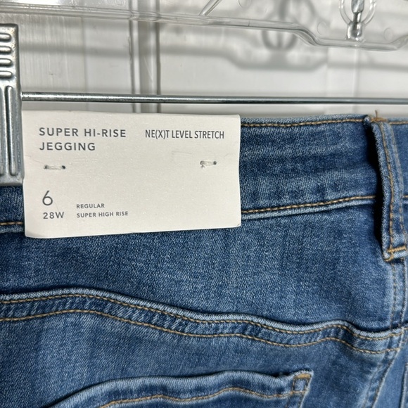 AMERICAN EAGLE NEXT LEVEL STRETCH SUPER HI-RISE JEGGING JEANS NEW W/ TAGS SIZE 6 - Picture 3 of 4